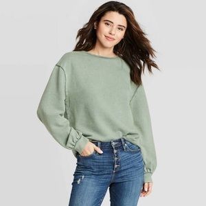 4 LEFT - Universal Thread | Bishop Sleeve Pullover